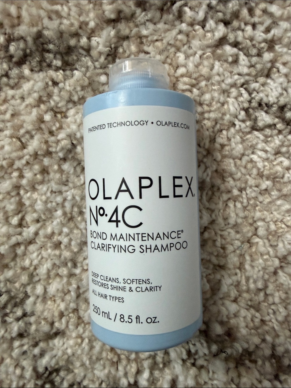 OLAPLEX No.4C Clarifying Shampoo - Blue & White